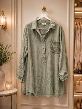 Umgee Medium Sage Green Linen-Blend Button Placket Tunic